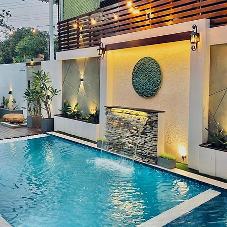 8 Plus Luxury Apartments Negombo Exteriör bild