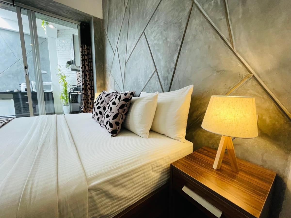 8 Plus Luxury Apartments Negombo Exteriör bild
