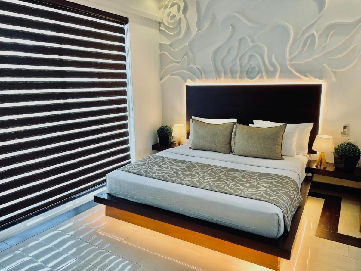 8 Plus Luxury Apartments Negombo Exteriör bild