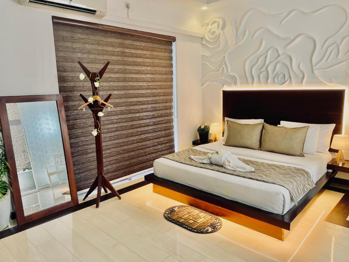 8 Plus Luxury Apartments Negombo Exteriör bild