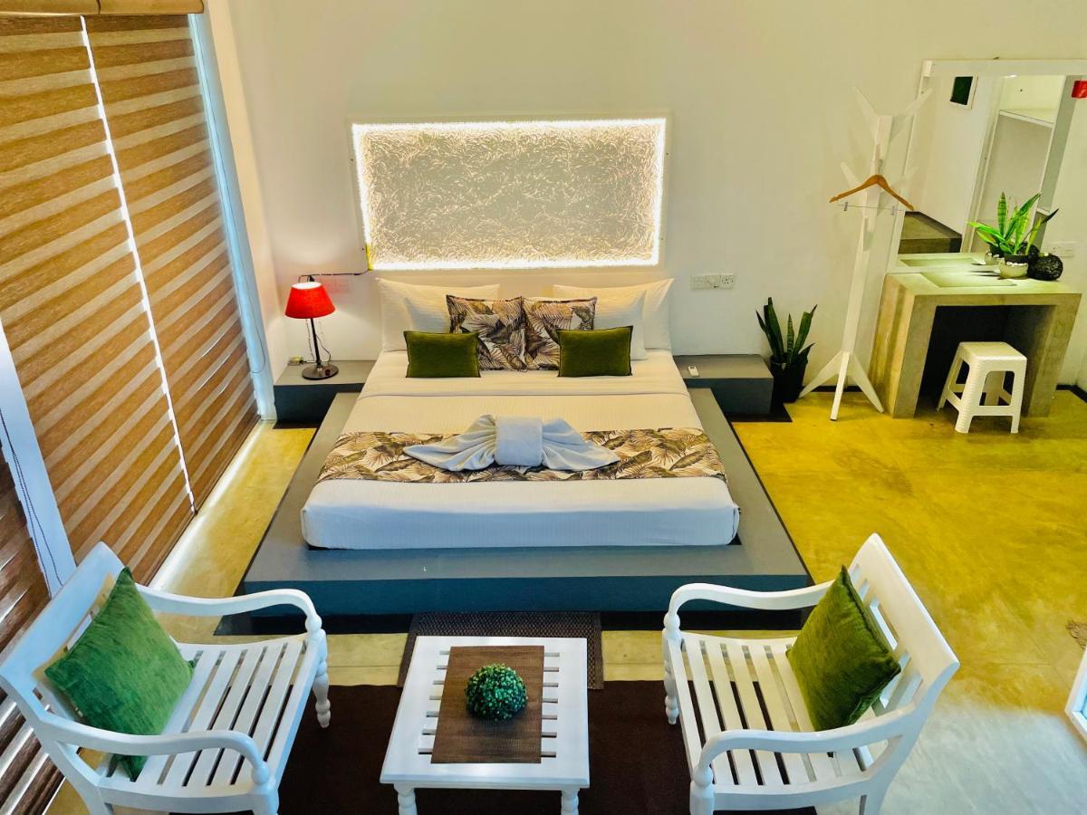 8 Plus Luxury Apartments Negombo Exteriör bild