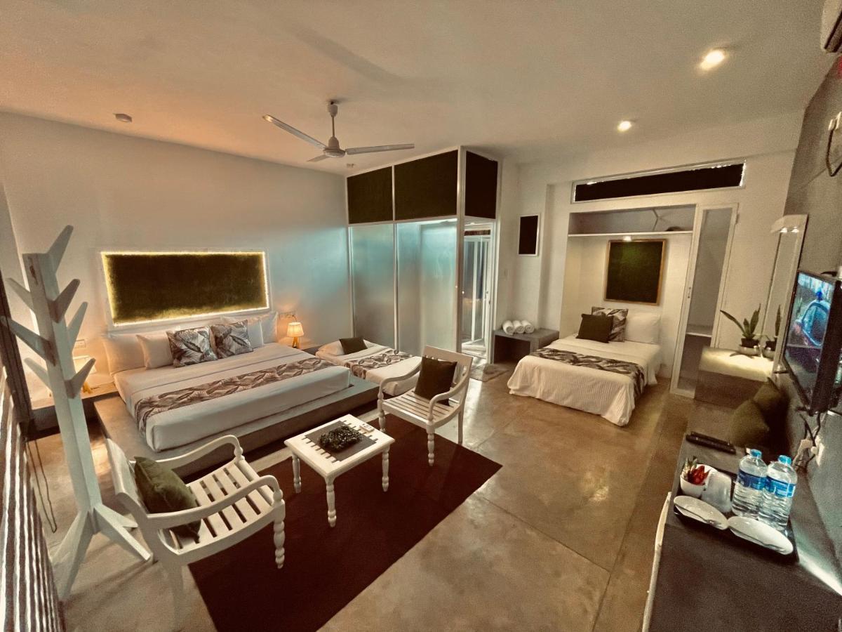 8 Plus Luxury Apartments Negombo Exteriör bild