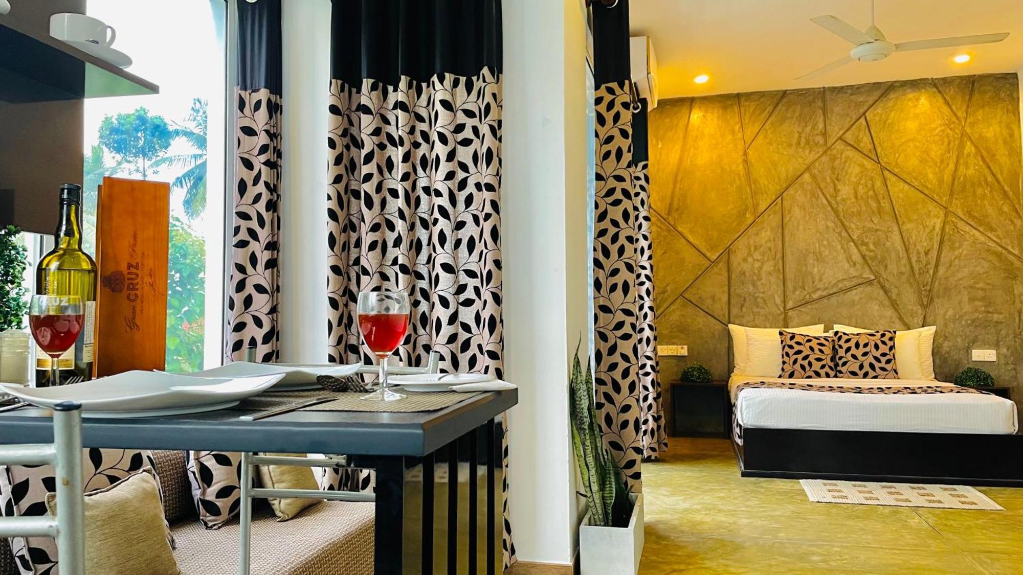 8 Plus Luxury Apartments Negombo Exteriör bild