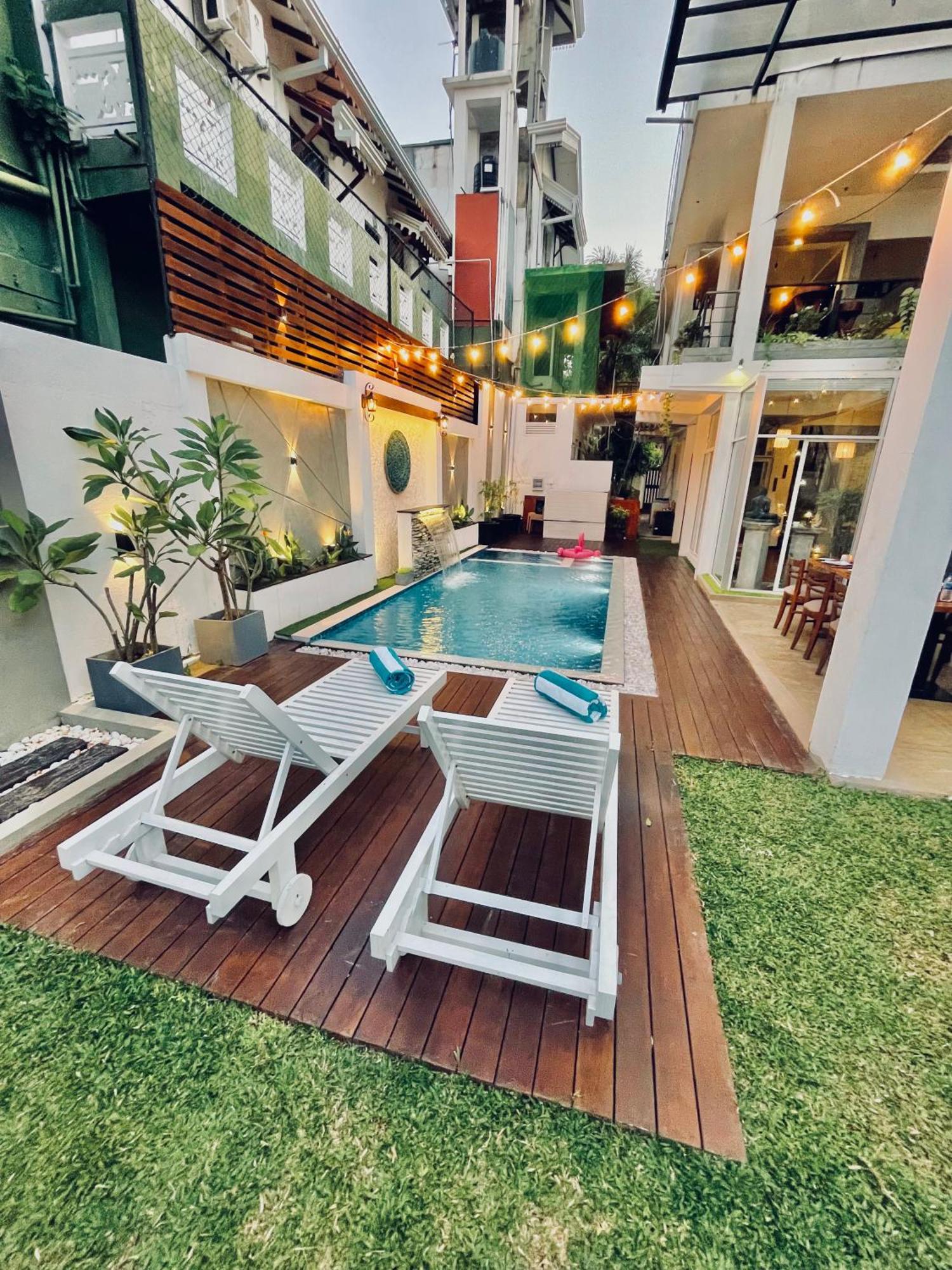 8 Plus Luxury Apartments Negombo Exteriör bild